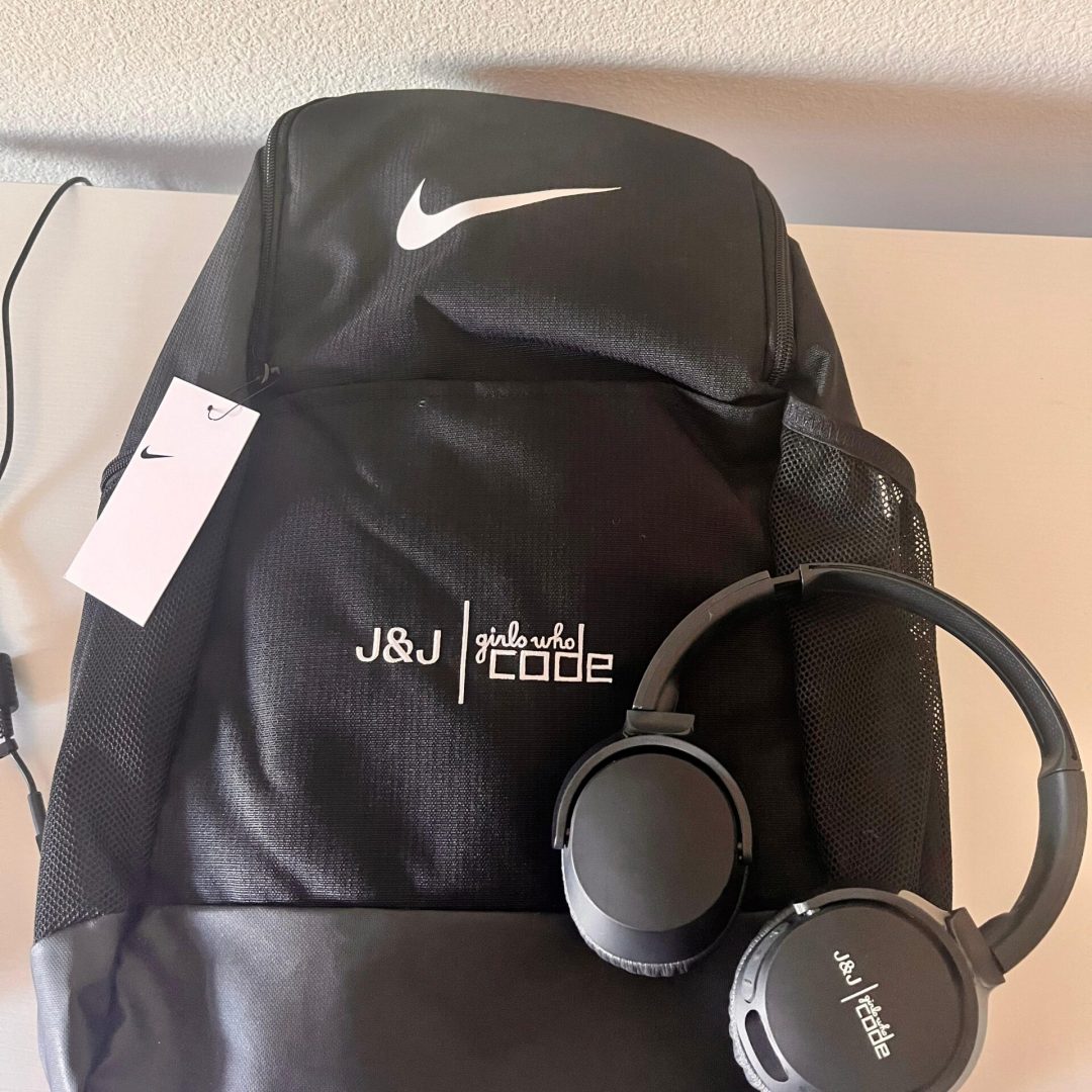 Sara Girls who code awards